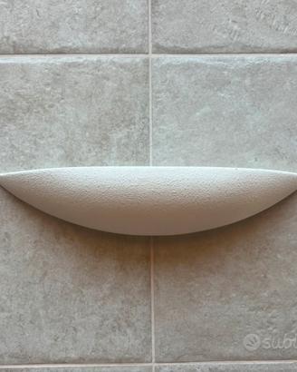 Applique in gesso bianco