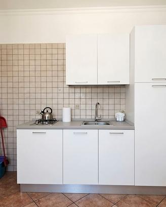 SORRENTO: CUCINA LUBE PRONTA PER B&B NUOVA 2 ANNI