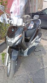Beverly 125