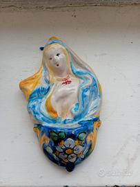 acquasantiera in ceramica dipinta a mano 
