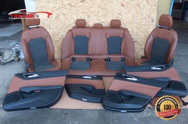 Alfa Romeo Giulia interni completi
