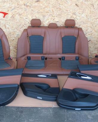 Alfa Romeo Giulia interni completi