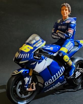VALENTINO ROSSI SU YAMAHA MINIICHAMPS 1:12