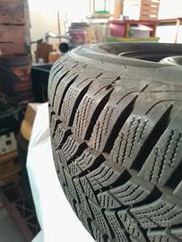 gomme invernali con cerchi 215/65 r16 98h