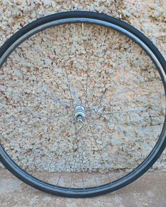 Ruota anteriore mozzo Campagnolo