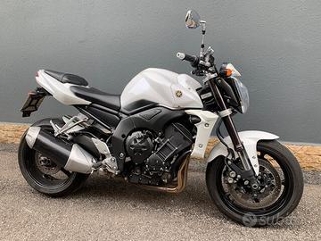 FZ1 del 2007 colore Bianco Perlato