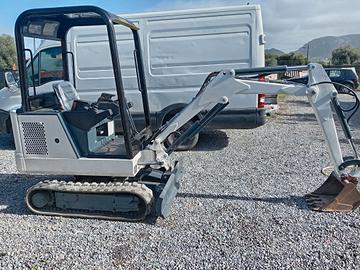 bobcat mini escavatore 