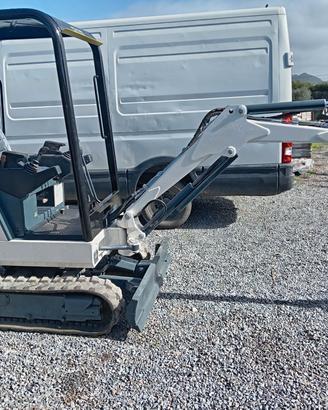 bobcat mini escavatore 