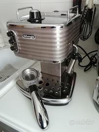 macchina caffè delonghi 