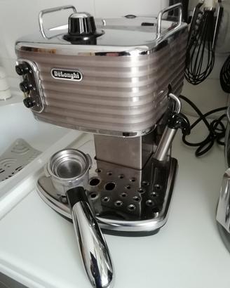 macchina caffè delonghi 