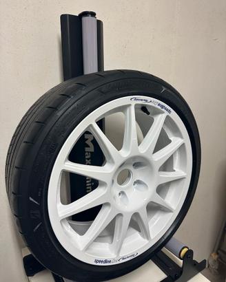 Ruote complete Yaris GR