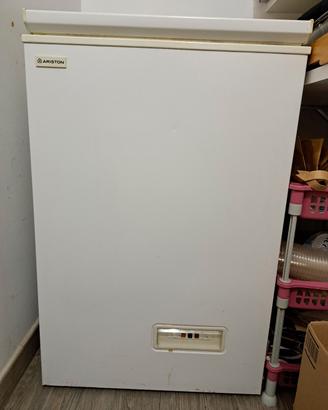 Freezer a pozzetto