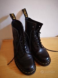 Dr. Martens 