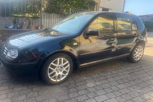 Golf IV 1.600 benzina