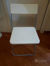 sedie bianche pieghevoli