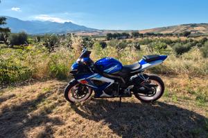 Suzuki GSX R 750 - K6