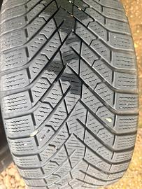 Gomme 225 45 17 pirelli 75% battistrada