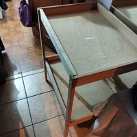 Fasciatoio in legno marrone chiaro