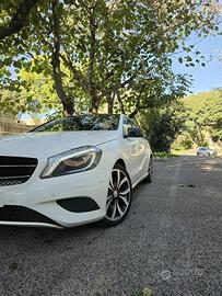 Mercedes classe A 180d Sport / tetto panoramico