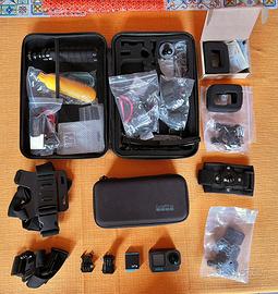Go Pro Hero 10 + Max Lens + Accessori