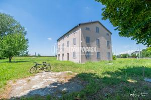 SAN FELICE SUL PANARO-CASA INDIPENDENTE DI AMPIE M
