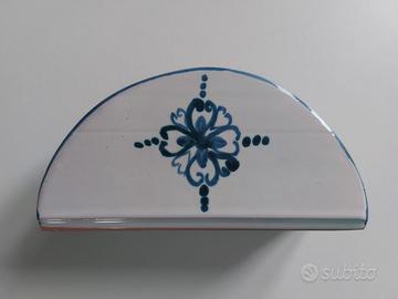 Portatovaglioli in ceramica vietrese