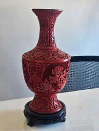 Vaso cinese in lacca cinabro