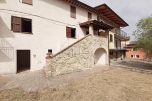 Appartamento di 163 m² con 3 locali e posto auto a