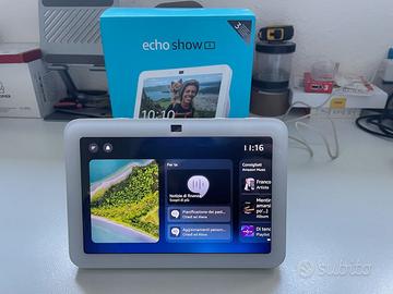Amazon Echo Show 8 (3 gen) pari al nuovo + scatola