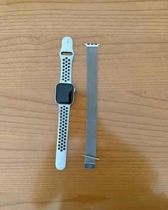 Apple Watch Series 5 Nike+ – 44 mm – Alluminio