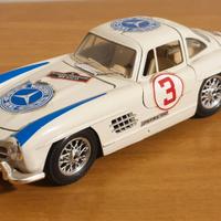 Modellino Mercedes Benz 300SL Carrera Bburago 1:24