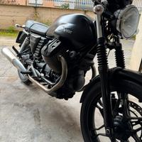 Moto Guzzi V7