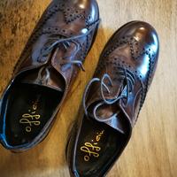 scarpe con lacci