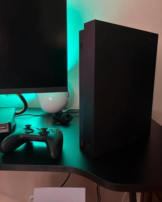 Xbox One X 1TB