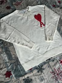 maglione AMI bianco con cuore rosso