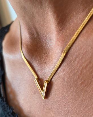 Collana in acciaio oro e inserto in acrilico