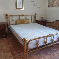 Letto matrimoniale in ottone