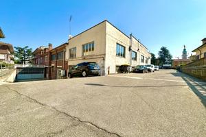 MAGAZZINO A TORTONA
