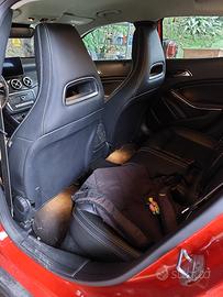 Mercedes gla 200 1.6 turbo benzina 156 cv.