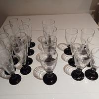 Set di bicchieri in vetro con base nera – 19 pezzi