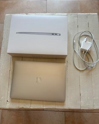 MacBook Air M1 8GB 256GB(2021)