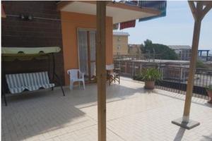 Una terrazza sul mare