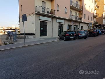 LOCALE COMMERCIALE Campobasso Via P.Piemonte,30/32