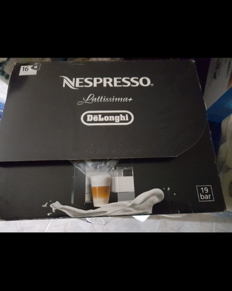 Macchina caffè nespresso lattissima