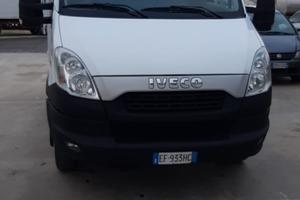Autocarro iveco daily C13 ribaltabile trilaterale