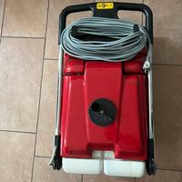 Macchina lavapavimenti