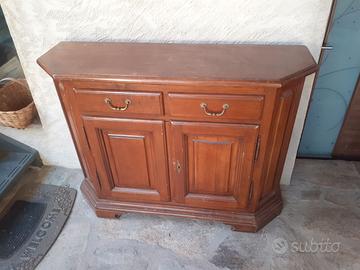 Mobile interno in legno