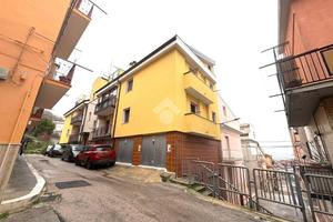 5 LOCALI A SAN GIOVANNI ROTONDO