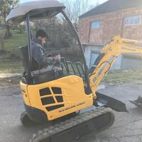 mini escavatore New Holland