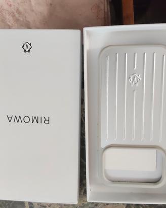 Cover RIMOWA in Alluminio per iPhone 17